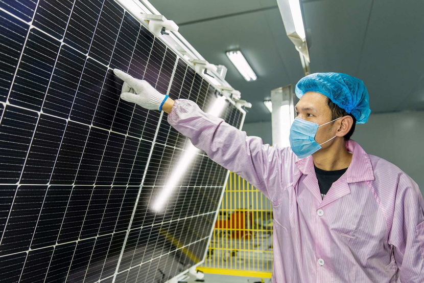 Sóng nhiệt Trung Quốc tác động vào chuỗi cung ứng pin lithium và tấm pin mặt trời ra sao? - Ảnh 2.