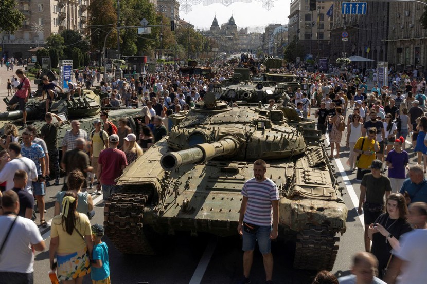 Ukraina tuyên bố đáp trả mạnh mẽ nếu Nga tấn công vào dịp lễ Quốc khánh - Ảnh 3.