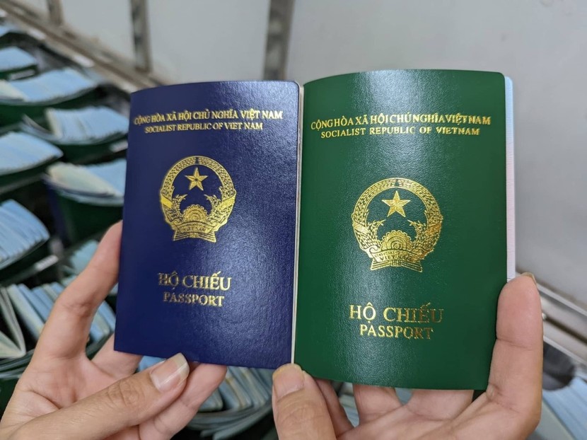 Đại sứ quán Việt Nam tại Czech ghi bị chú 'nơi sinh' vào hộ chiếu mới - Ảnh 1.
