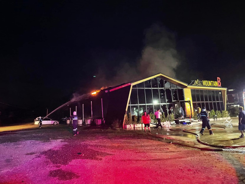 Cháy quán bar làm ít nhất 13 người thiệt mạng - Ảnh 1.