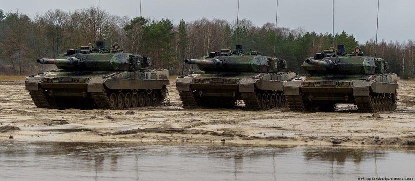 Đức không gửi xe tăng cho Ukraina nhưng không ngăn cản đồng minh - Ảnh 1.