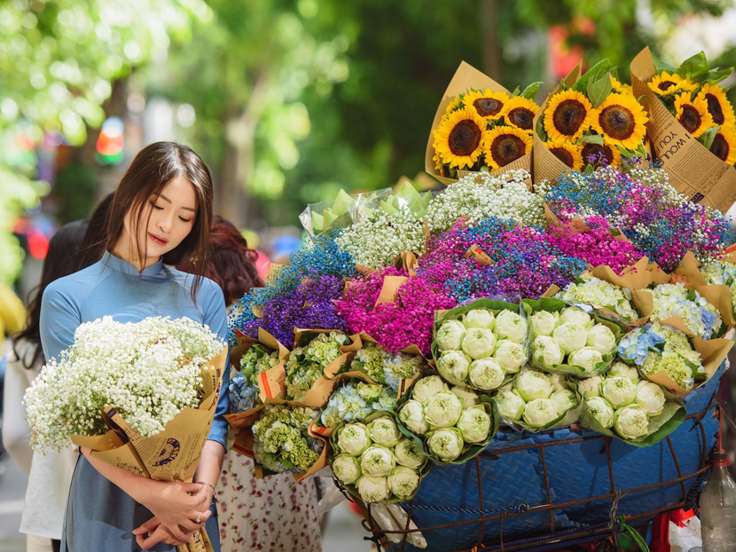 Hút khách dịch vụ cho thuê xe hoa chụp ảnh trên đường phố Hà Nội - Ảnh 9.