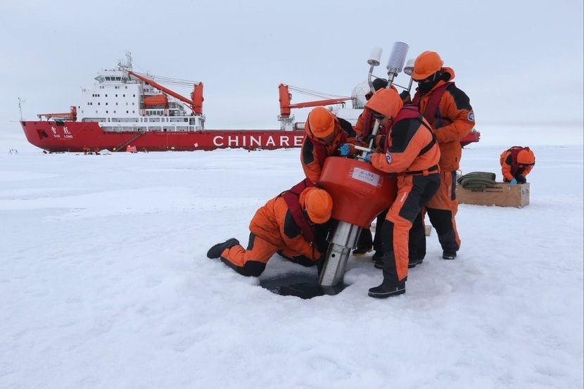 Trung Quốc đang đạt được vai trò trong mơ ở Bắc Cực khi Nga lùi bước - Ảnh 2.