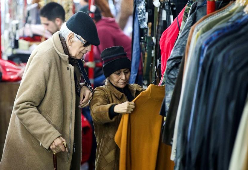 Lạm phát 140% khiến người dân Argentina không thể mua nổi quần áo mới- Ảnh 2.