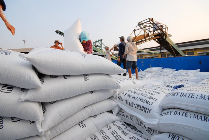 Việt Nam xuất khẩu hơn 7 triệu tấn gạo sau 10 tháng- Ảnh 1.