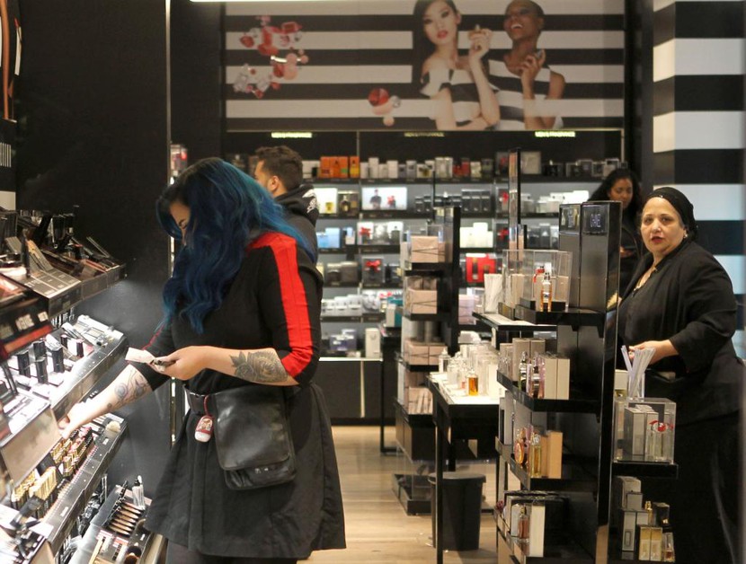 Sephora có nguy cơ mất khách hàng khi tìm cách chống trộm - Ảnh 2.