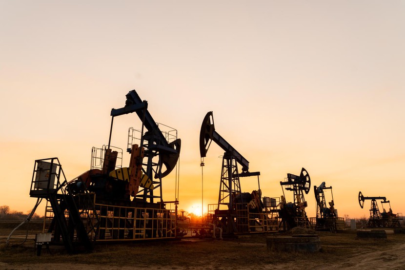 Chuyên gia kinh tế: Giá dầu khó có thể đạt 100 USD vào năm 2024- Ảnh 1.