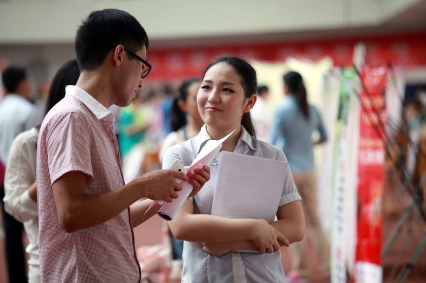 Thị trường việc làm Trung Quốc sẽ có thêm 11,79 triệu sinh viên tốt nghiệp vào 2024- Ảnh 1.