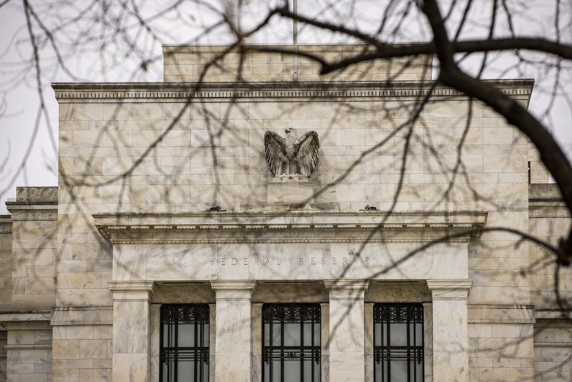 Các nhà đầu tư lo nền kinh tế quá nóng sẽ buộc Fed tăng lãi suất lên cao hơn - Ảnh 1.