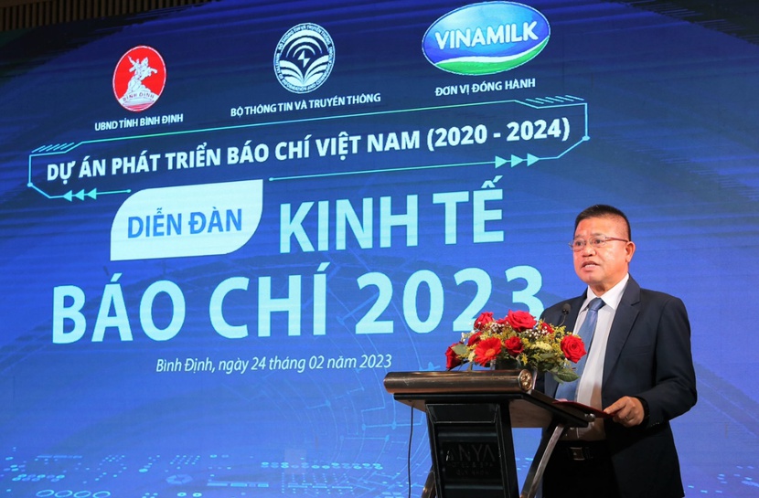 Dự án phát triển báo chí Việt Nam và Vinamilk tổ chức diễn đàn kinh tế báo chí 2023 - Ảnh 2.