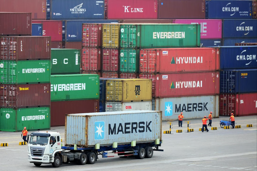 Chứng khoán Trung Quốc: Đặt cược vào sự phục hồi khi container rỗng chất đống tại các cảng - Ảnh 1.