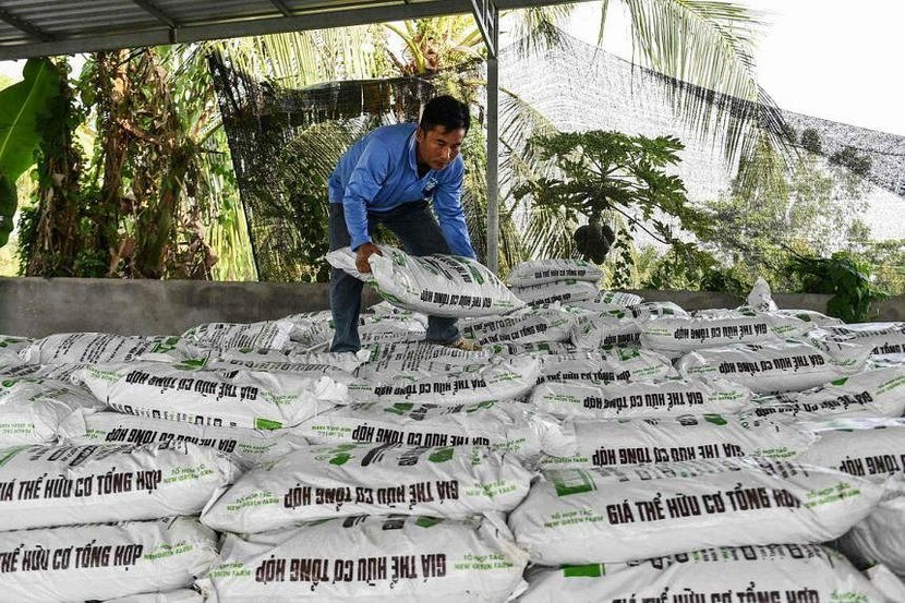 Báo nước ngoài ấn tượng với cách nông dân Việt Nam giảm khí gây hiệu ứng nhà kính - Ảnh 2.