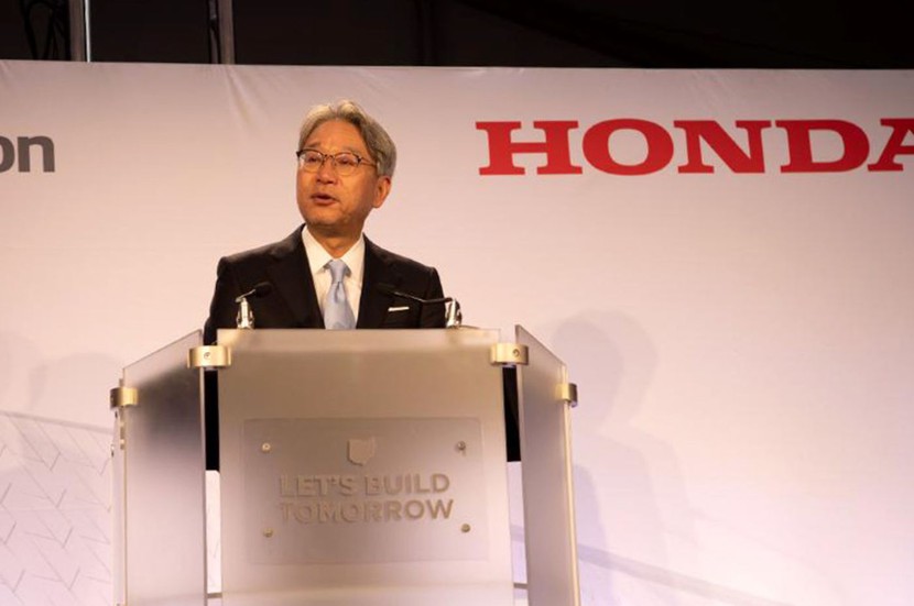CEO Honda đặt cược vào công nghệ pin mới để bắt kịp cuộc đua xe điện - Ảnh 1.