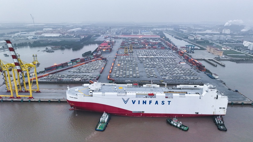 VinFast xuất khẩu 1.879 xe VF 8 tiếp theo tới Bắc Mỹ - Ảnh 1.