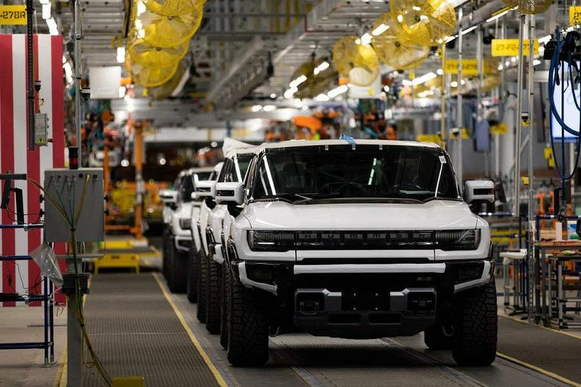 GM vượt Ford trở thành nhà bán xe điện số 2 - Ảnh 1.