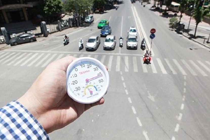 Hà Nội ghi nhận nhiệt độ cao nhất lịch sử trong tháng 5 - Ảnh 1.