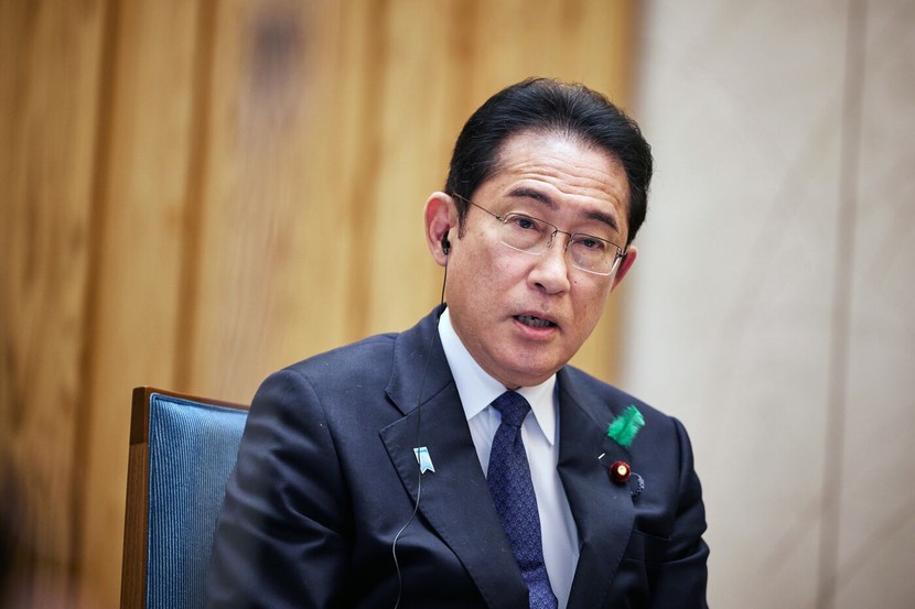 Thủ tướng Nhật Bản kêu gọi các khoản đầu tư mới vào sản xuất chip - Ảnh 1.