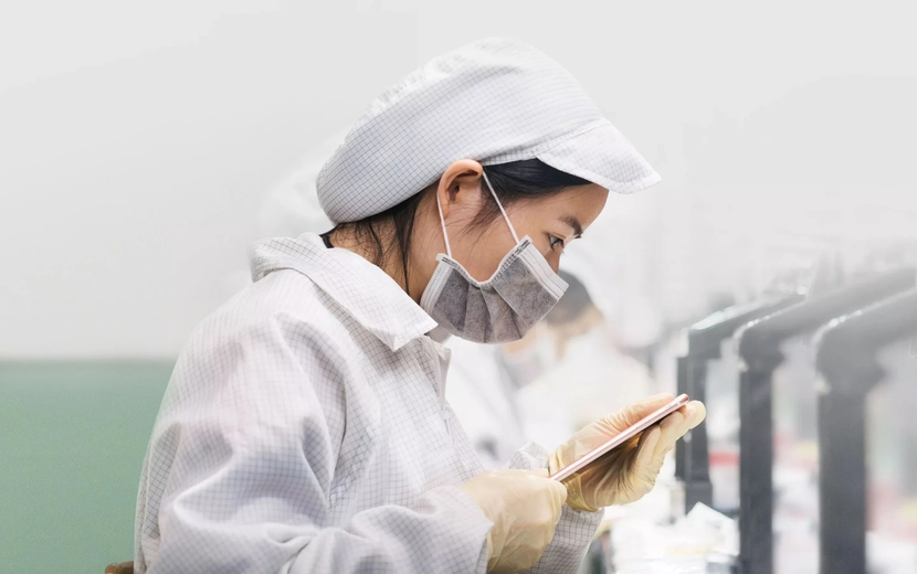 Foxconn tăng lương, thưởng cho công nhân tại nhà máy lắp ráp iPhone lớn nhất thế giới - Ảnh 2.