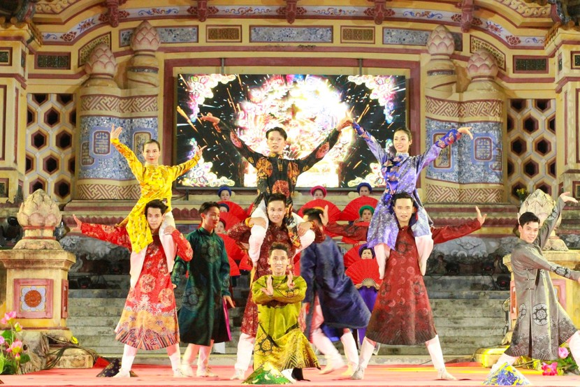 Festival truyền thống Huế 2023 đã xác lập được 4 kỷ lục tại Việt Nam - Ảnh 2.