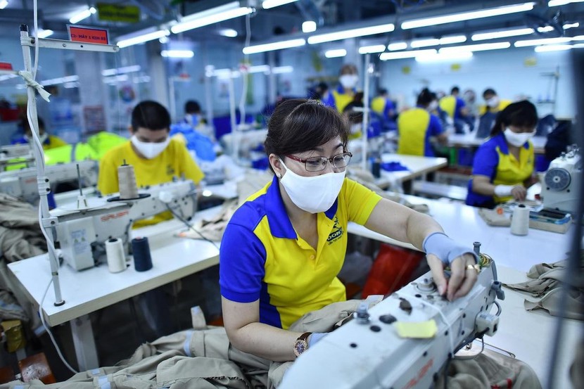 PMI tháng 7 tăng điểm, ngành sản xuất Việt Nam đã có dấu hiệu ổn định - Ảnh 1.