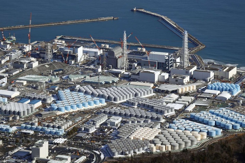 Nhật Bản bắt đầu xả nước thải hạt nhân, Trung Quốc cấm toàn bộ hải sản Nhật Bản - Ảnh 1.