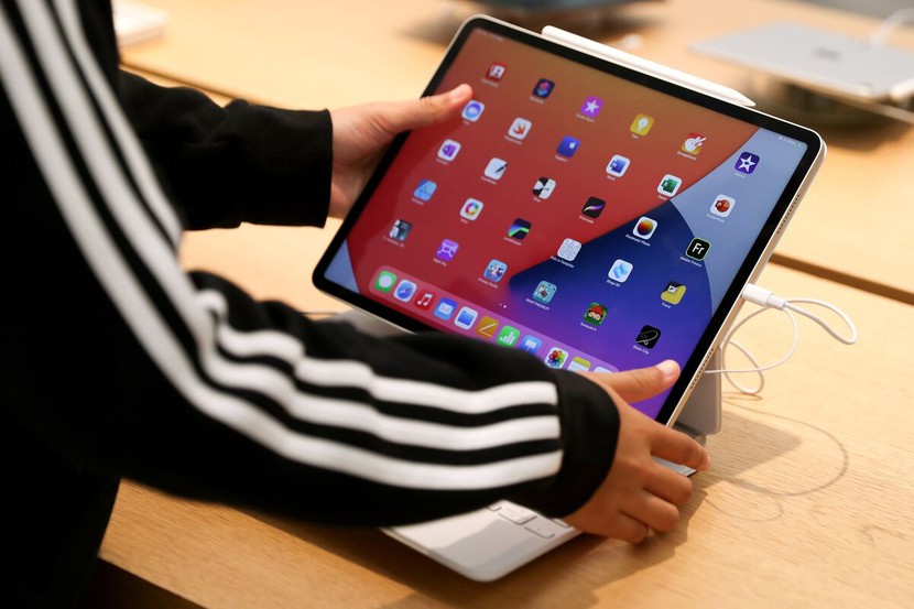 Apple đặt cược vào iPad Pro mới để vực dậy doanh số máy tính bảng - Ảnh 1.