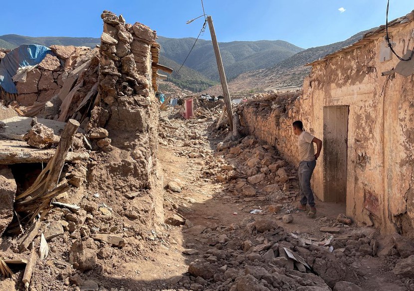 Động đất khiến hàng nghìn người thiệt mạng, các đội cứu hộ đổ về Maroc - Ảnh 1.