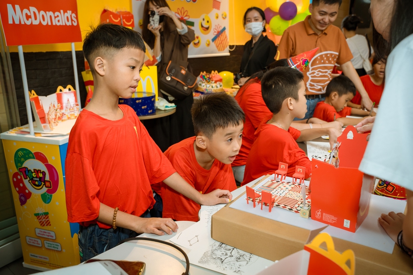 Hơn 1.000 bữa tiệc sinh nhật sẽ được tổ chức cho trẻ em nghèo - Ảnh 1.