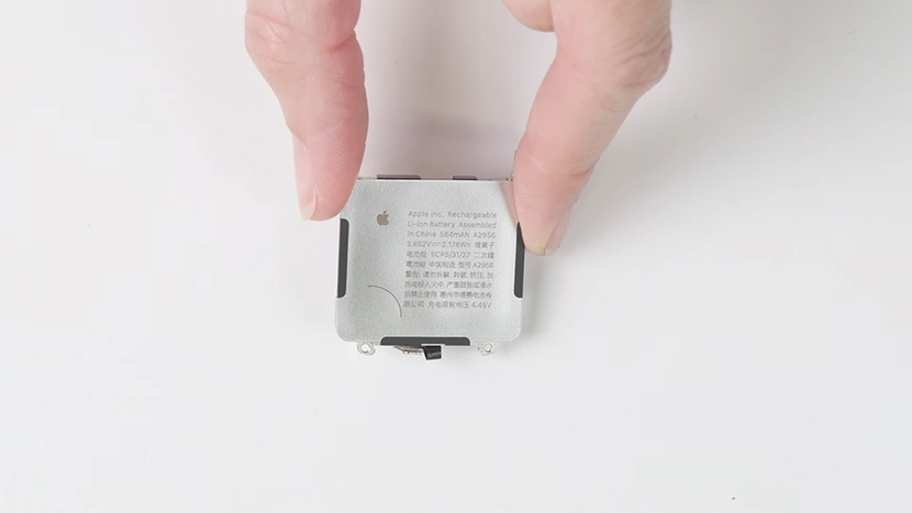 'Mổ bụng' Apple Watch Ultra 2, Pin lớn hơn - Ảnh 2.