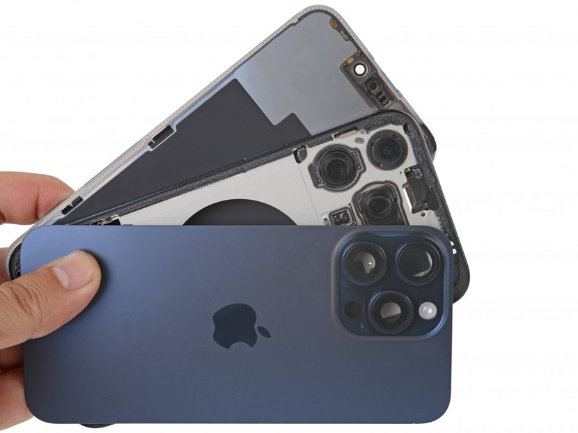 iPhone 15 Pro có thiết kế dễ sửa chữa hơn với mặt kính sau có thể tháo rời - Ảnh 2.