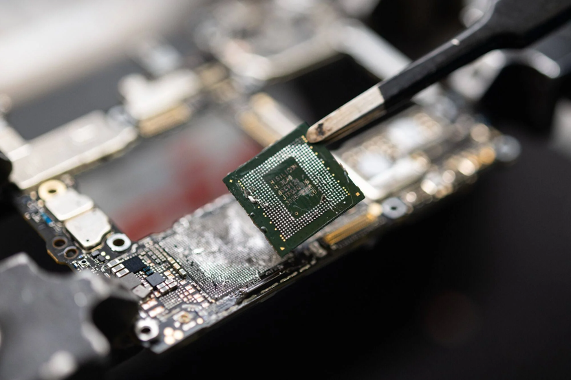 Con chip bí ẩn của Huawei, bước ngoặt mới trong cuộc chiến công nghệ - Ảnh 3.