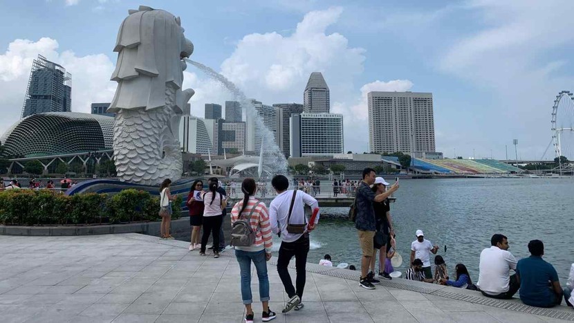 Singapore mở rộng cửa cho lao động nước ngoài ngành dịch vụ  - Ảnh 1.