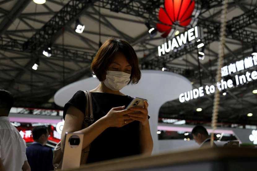 Huawei lấy chip để sản xuất mate 60 pro từ đâu khi bị Mỹ trừng phạt? - Ảnh 1.
