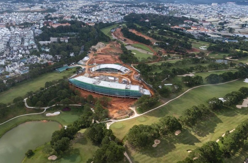 Dự án sân golf Đồi Cù của Á hậu Dương Trương Thiên Lý bị dừng thi công tòa nhà- Ảnh 1.
