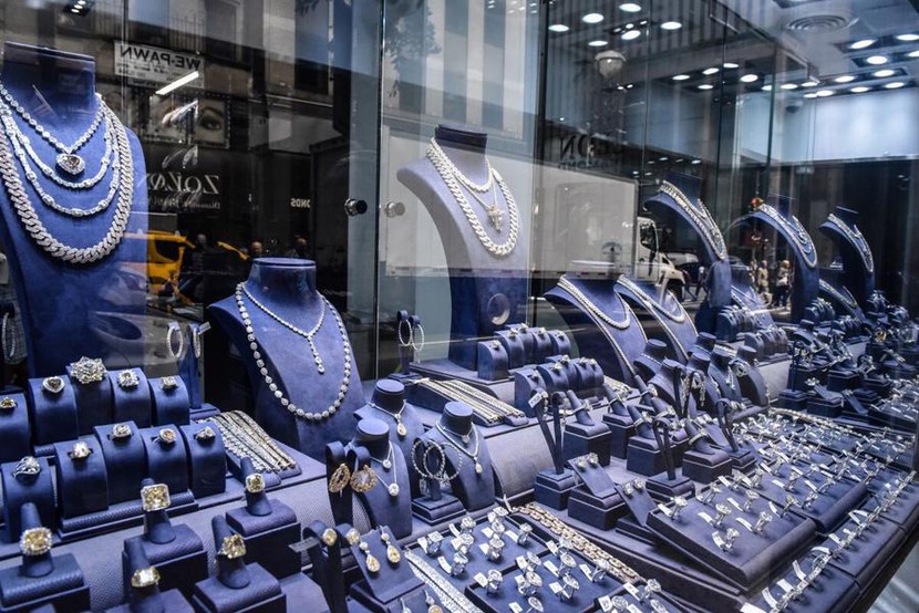 Các lệnh trừng phạt đối với kim cương của Nga có thể phá vỡ thị trường trang sức toàn cầu- Ảnh 2.