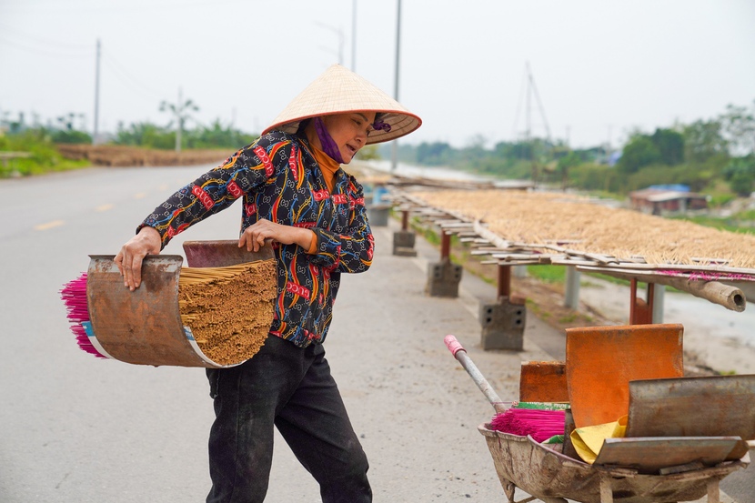 Làng hương trăm tuổi ở Hà Nội được truyền thông quốc tế đồng loạt ca ngợi - Ảnh 4.