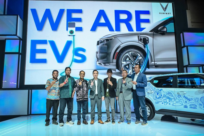 Vinfast ký thoả thuận cung cấp 600 xe điện cho 3 doanh nghiệp indonesia- Ảnh 1.
