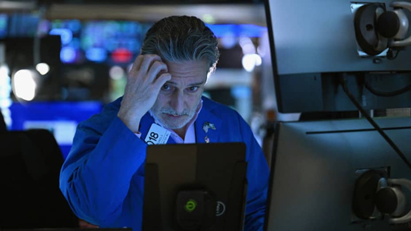 Lợi suất trái phiếu Mỹ tăng cao, Dow Jones mất hơn 250 điểm- Ảnh 1.