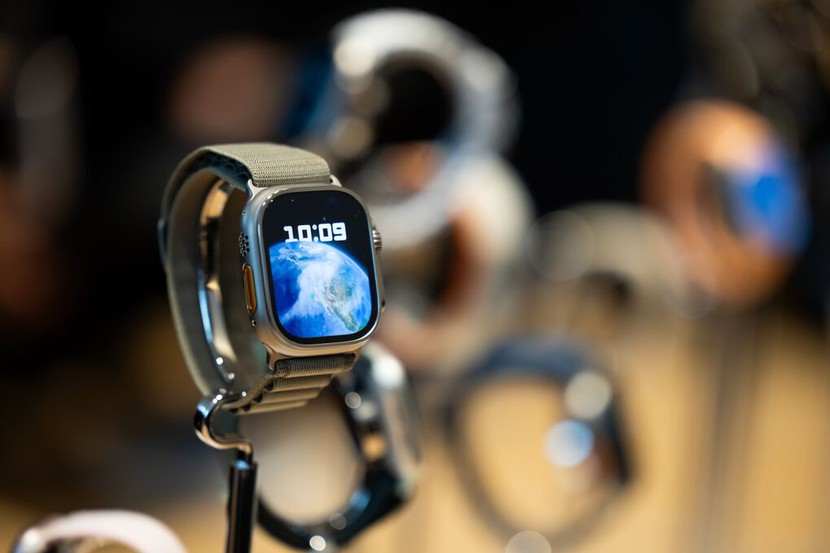 Apple bỏ nỗ lực sản xuất màn hình đồng hồ, cắt giảm việc làm- Ảnh 1.