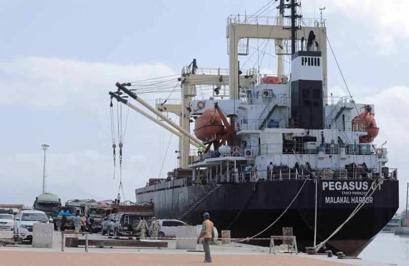 Cướp biển Somalia gia tăng đe dọa ngành vận tải biển toàn cầu- Ảnh 2.