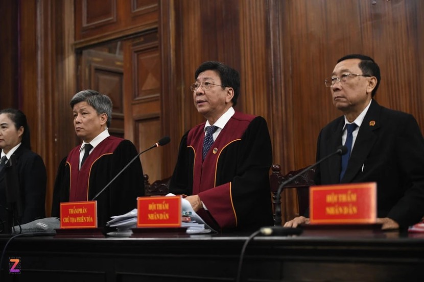 Toàn cảnh phiên tòa xét xử bà Trương Mỹ Lan và 85 đồng phạm- Ảnh 16.