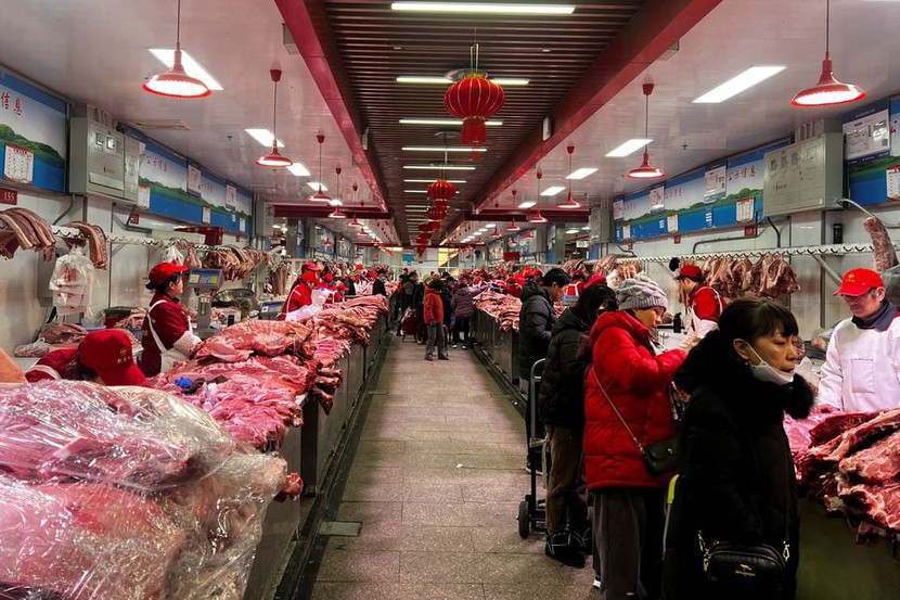 Giá tiêu dùng Trung Quốc tăng do nhu cầu mua sắm dịp Tết Nguyên đán- Ảnh 1.