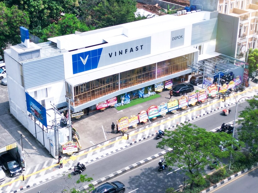 VinFast chính thức khai trương đại lý đầu tiên tại Indonesia- Ảnh 1.