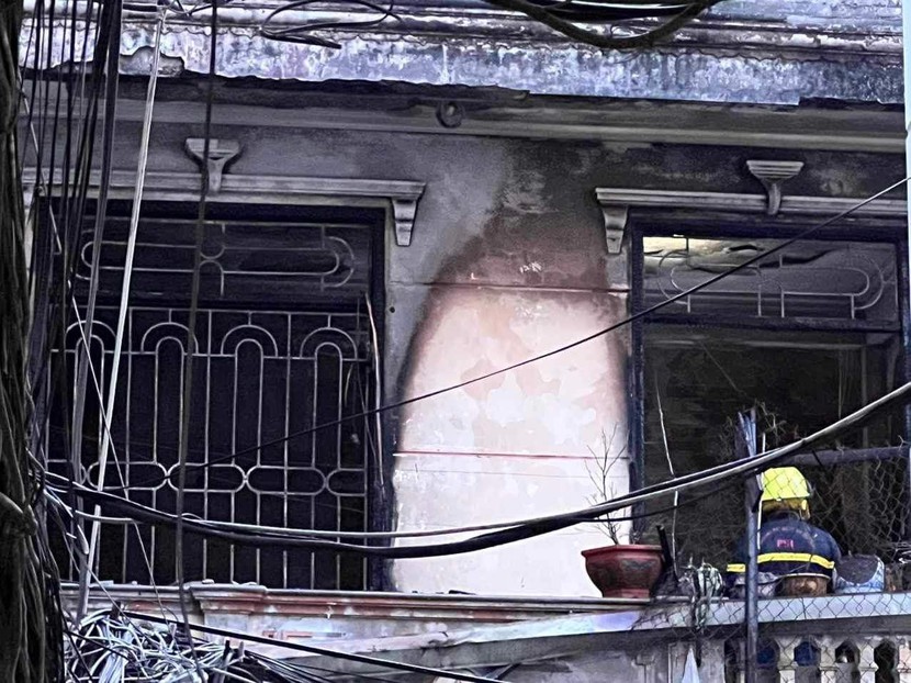 Cháy nhà trong ngõ ở Hà Nội lúc rạng sáng, nhiều người tháo chạy- Ảnh 3.