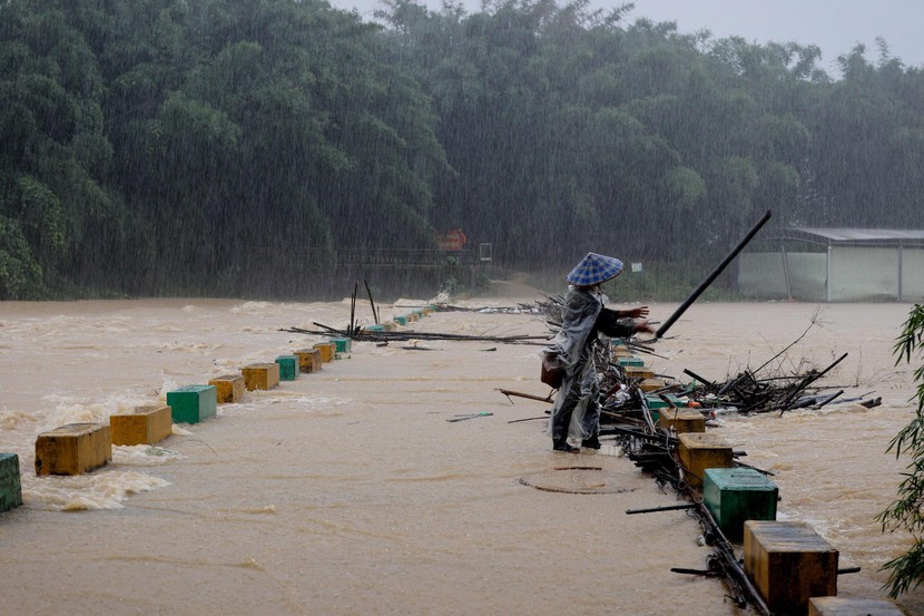 Trung Quốc: Hạn hán và lũ lụt tấn công ở một số khu vực khi thời tiết khắc nghiệt- Ảnh 2.