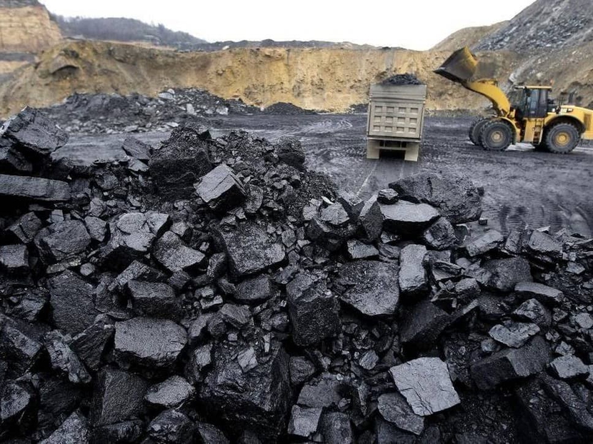 Trung Quốc đang tích trữ than trước khi nhu cầu đạt đỉnh vào mùa hè- Ảnh 1.