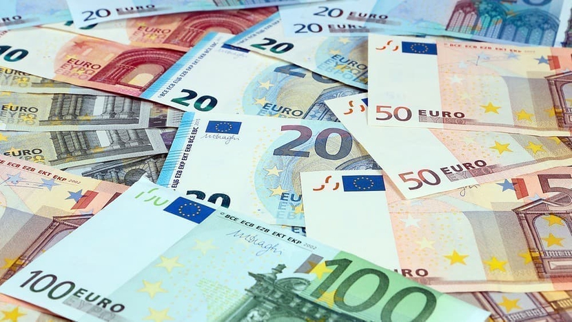 Vàng vượt euro, thách thức sự thống trị của đồng USD trong dự trữ toàn cầu- Ảnh 1.