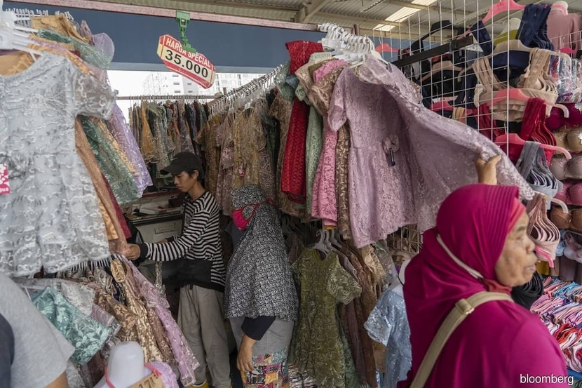 Indonesia tìm cách bảo vệ ngành dệt may khỏi hàng hóa Trung Quốc- Ảnh 1.