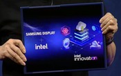 Samsung ra mắt màn hình 17 inch 'có thể trượt' đầu tiên tại sự kiện Intel