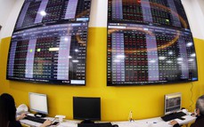 Dòng tiền yếu, nhà đầu tư thận trọng chờ tín hiệu mới